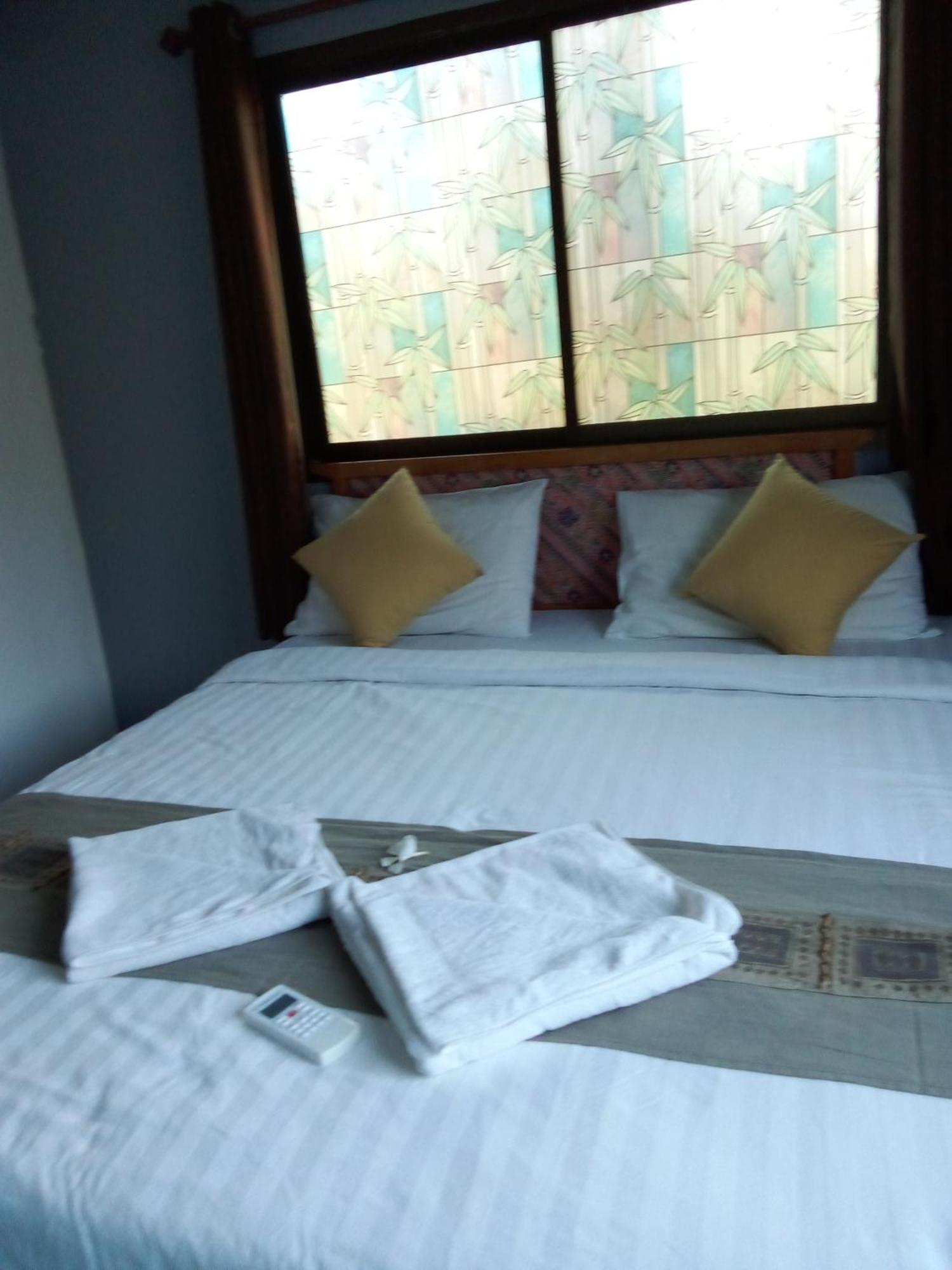 Nin Kantiang Bay Ko Lanta Extérieur photo