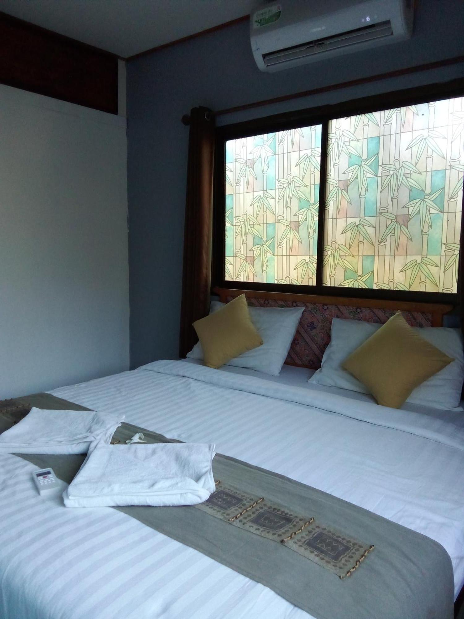 Nin Kantiang Bay Ko Lanta Extérieur photo