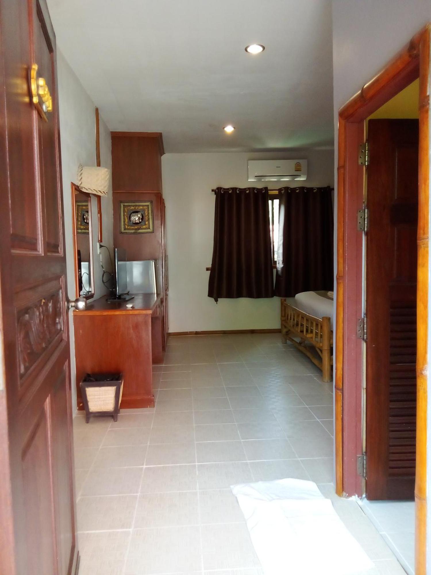 Nin Kantiang Bay Ko Lanta Extérieur photo