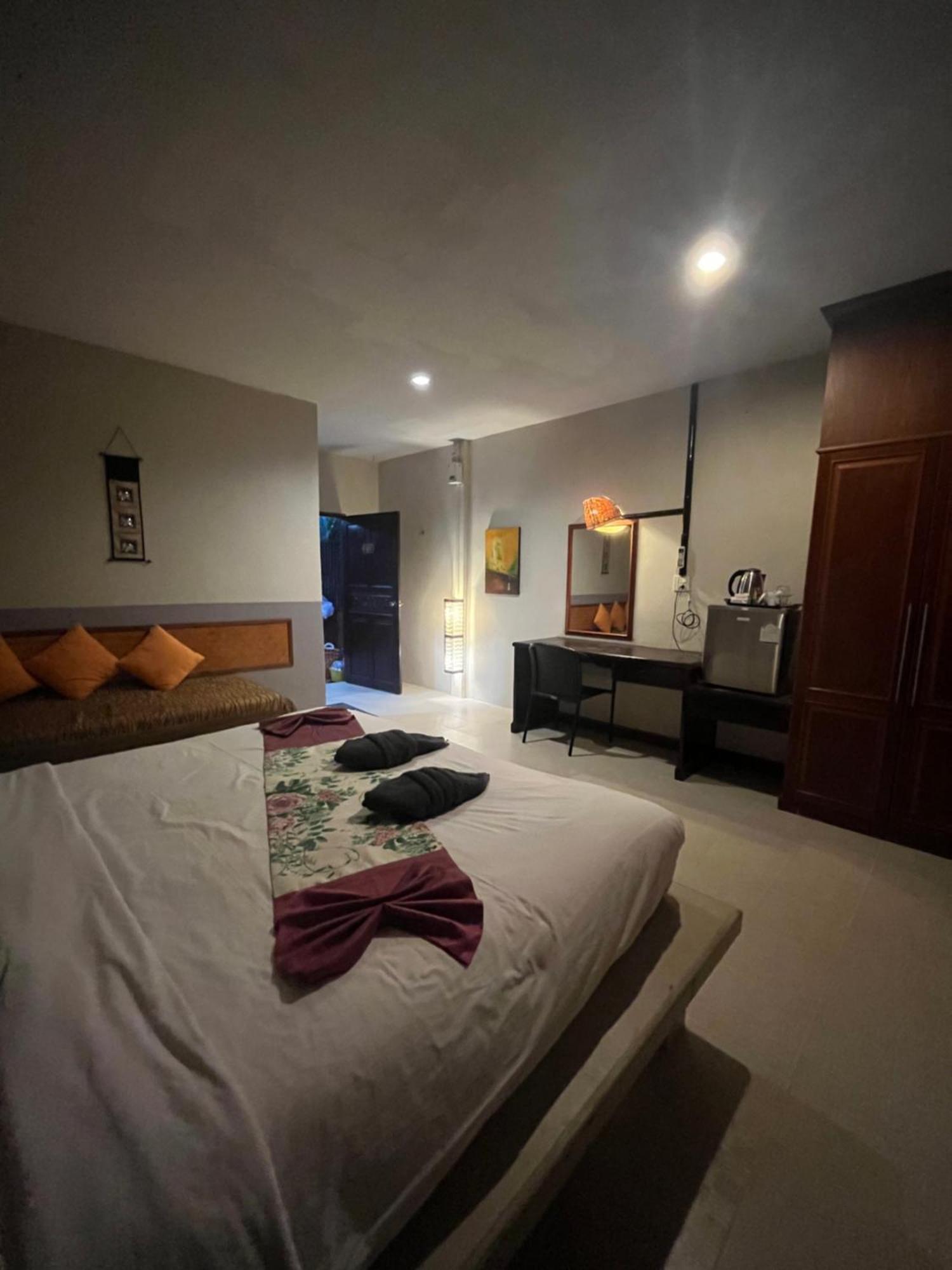 Nin Kantiang Bay Ko Lanta Extérieur photo