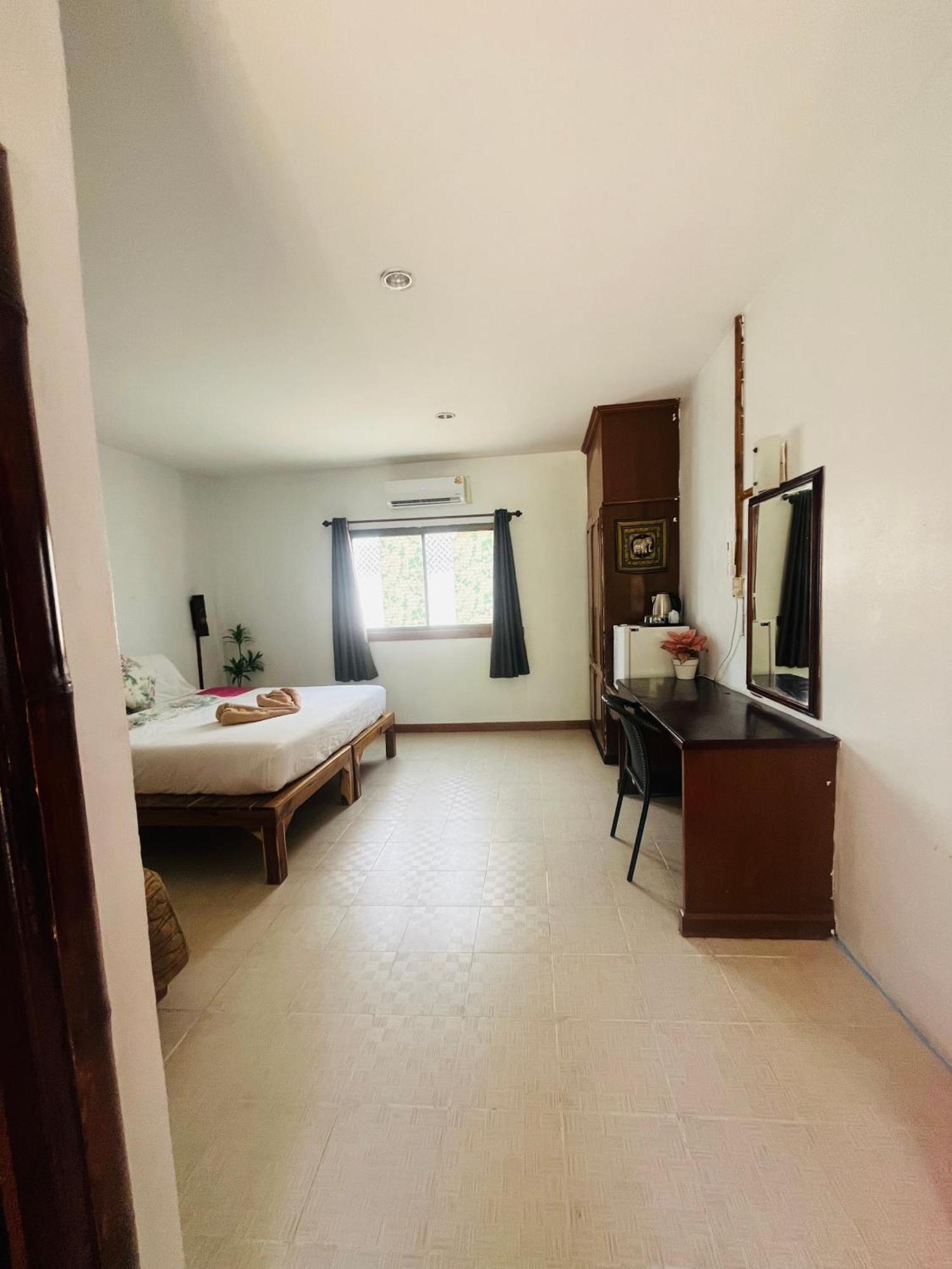 Nin Kantiang Bay Ko Lanta Extérieur photo